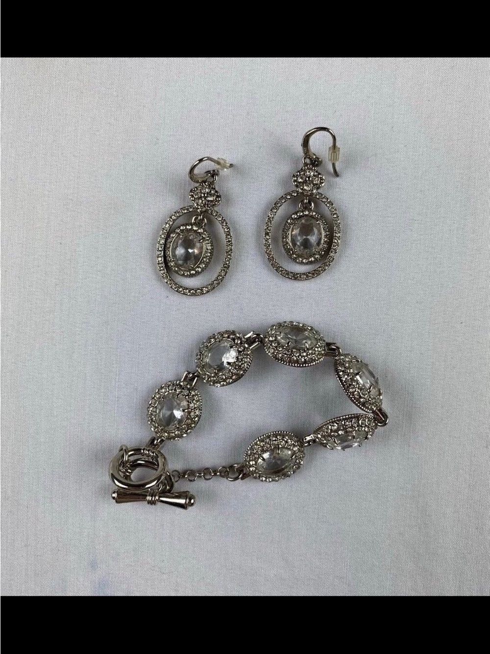 NEW Bracelet and Earrings Set